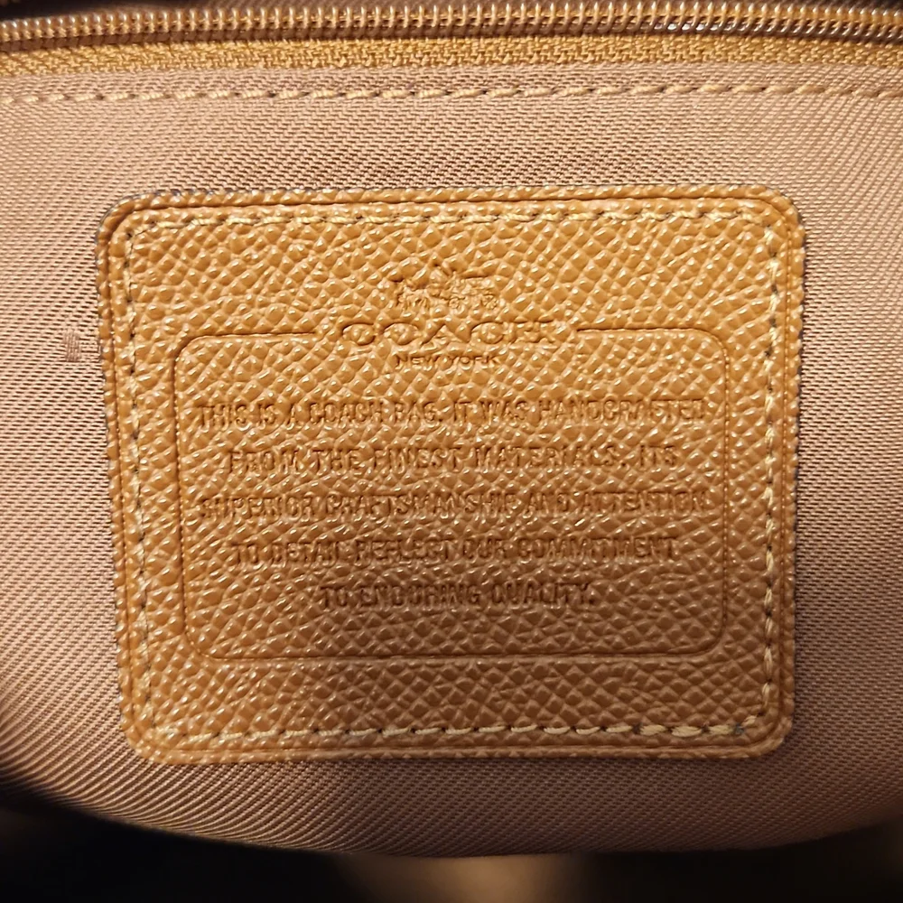 Coach crossbody - Picture 6 of 6